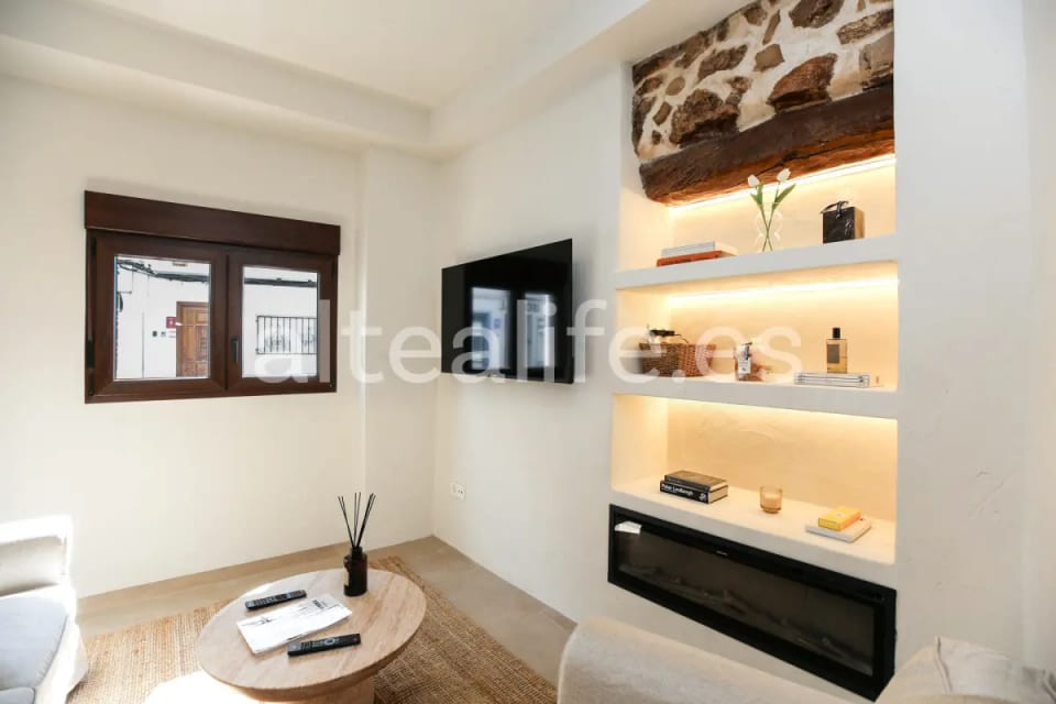 Casa de Pueblo Reformada en Venta en Altea Cerca del Mar (5/30)