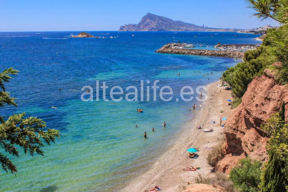 Apartamento con vistas al mar en Isla de Altea | Terraza, garaje y piscina (24/28)