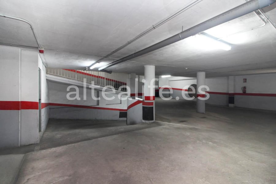 Garaje de 15 m2 en la zona de Garganes (10/14)