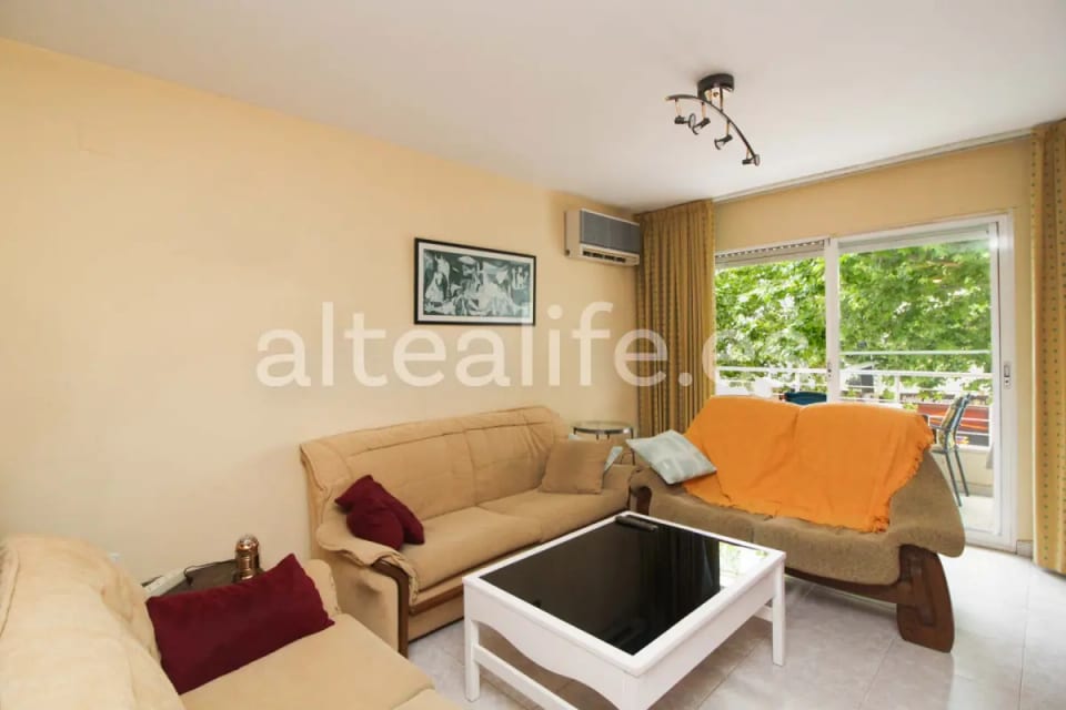 Apartamento con 4 Dormitorios en la zona del Puerto (5/30)