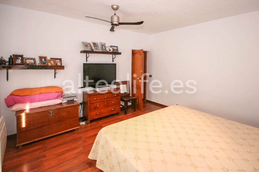 Villa con Apartamento Independiente en la Nucía (13/30)