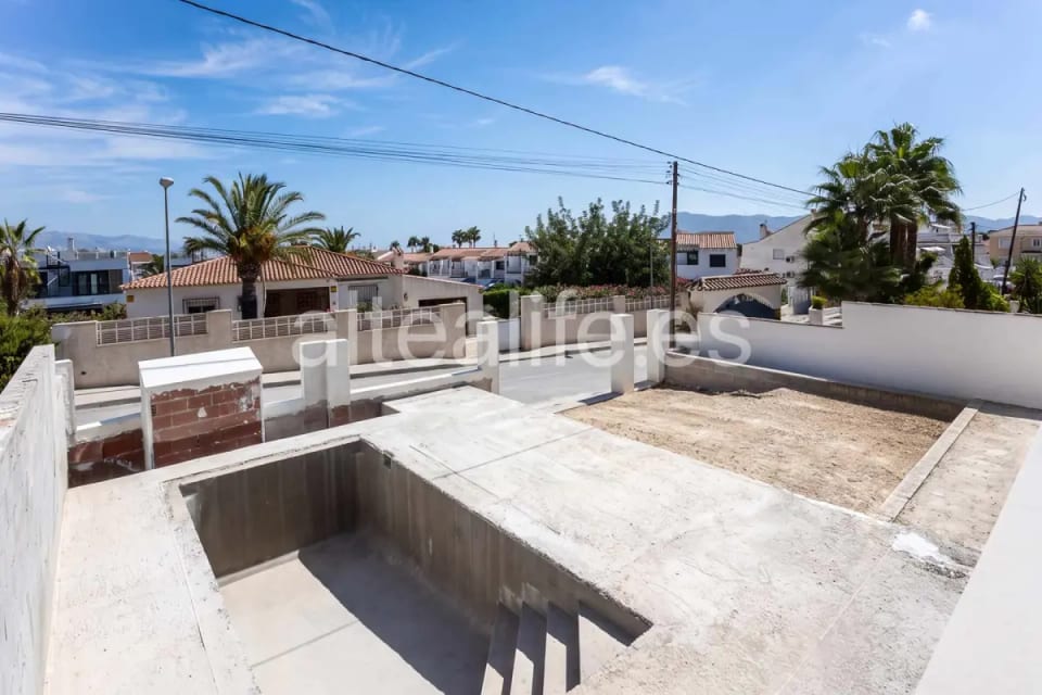 Villa Moderna de Obra Nueva con Piscina, Jardín y Vistas en La Nucía (18/30)