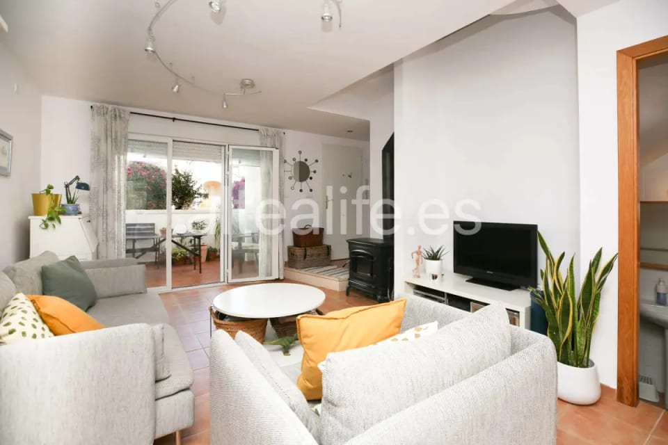 Bungalow en Esquina en Venta en La Nucía | Terrazas, Solárium y Piscina (25/30)
