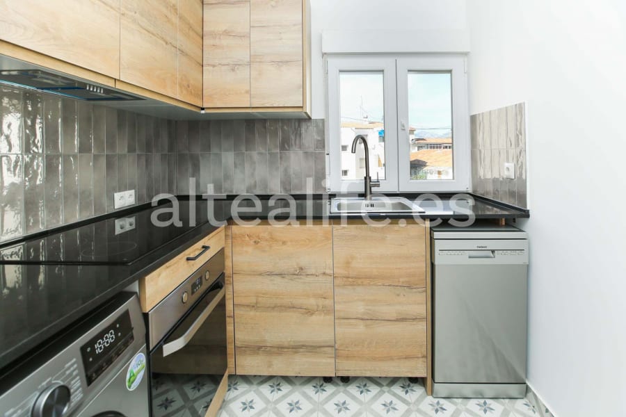 Apartamento con 2 Dormitorios en la zona de Avenida La Nucía (6/24)