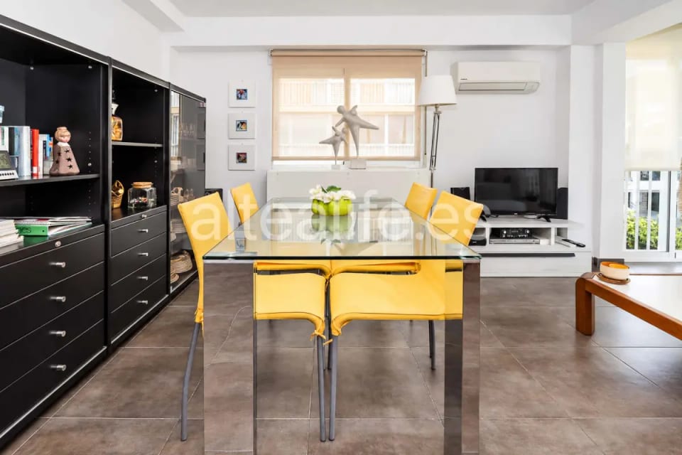 Apartamento reformado en primera línea de playa con parking en Cap Negret Altea (10/30)