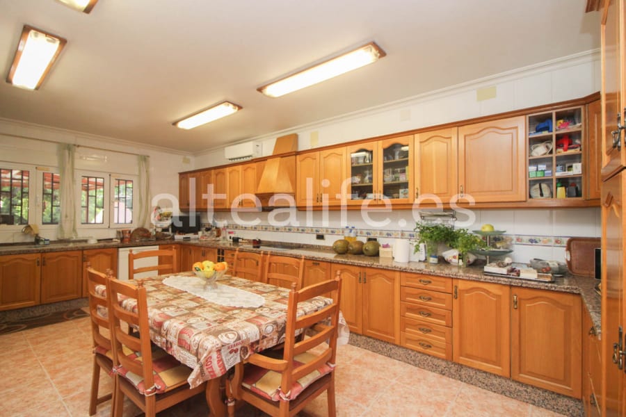 Gran Villa con Apartamento en la zona del Albir (9/30)