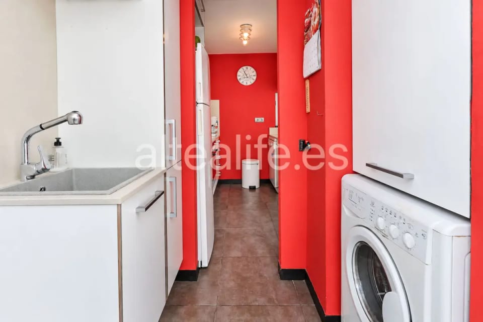 Apartamento reformado en primera línea de playa con parking en Cap Negret Altea (16/30)