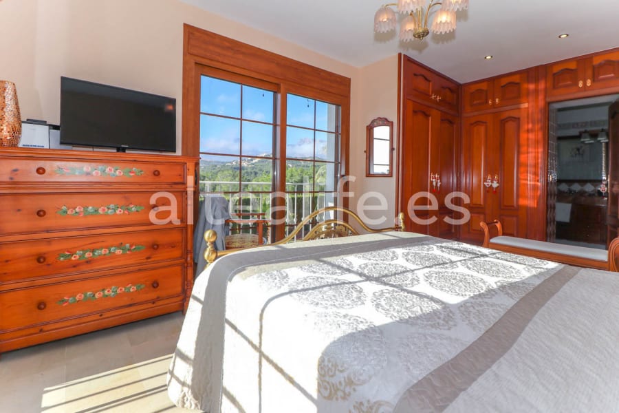 Villa con Apartamento Independiente en Bello Horizonte (24/30)