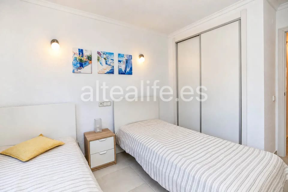 Apartamento Reformado en alquiler con Terraza y Piscina Comunitaria en Mascarat Altea (30/30)