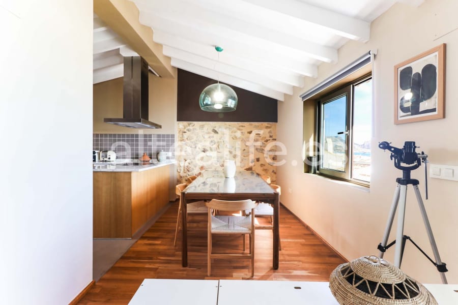 Casa de Pueblo con 2 Apartamentos y Vistas al Mar en el Casco Antiguo (9/30)