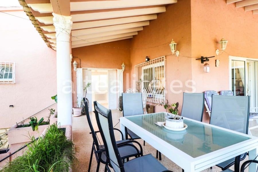 Villa con Piscina y Jardín en la zona del Albir (10/30)