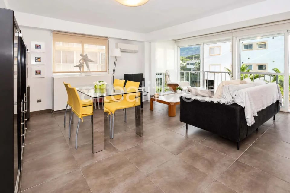 Apartamento reformado en primera línea de playa con parking en Cap Negret Altea (5/30)