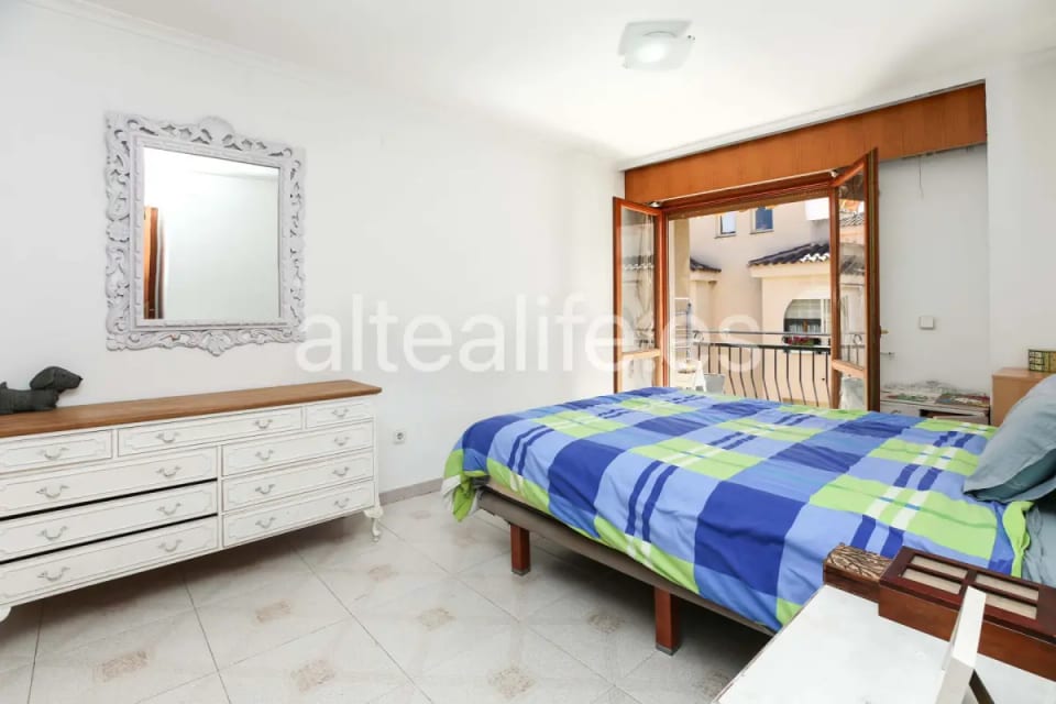 Apartamento Amplio en Venta en el Centro de Polop con Ascensor y Balcones (27/30)