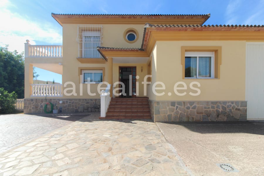 Villa de 550 m2 en la zona de Bello Horizonte (5/30)