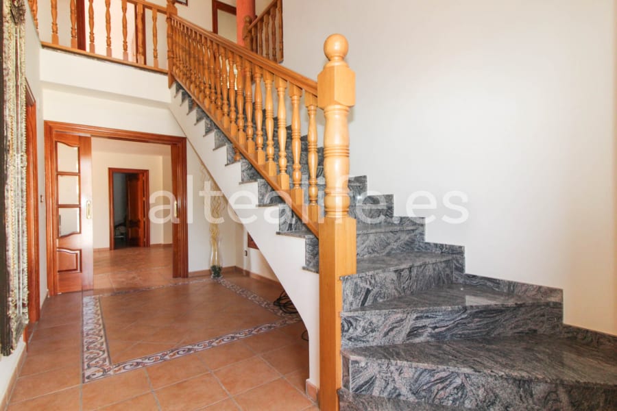 Villa de 550 m2 en la zona de Bello Horizonte (6/30)