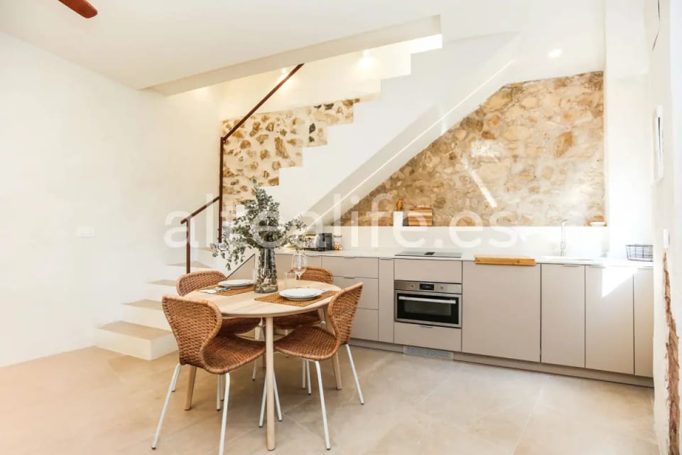 Casa de Pueblo Reformada en Venta en Altea Cerca del Mar (7/30)