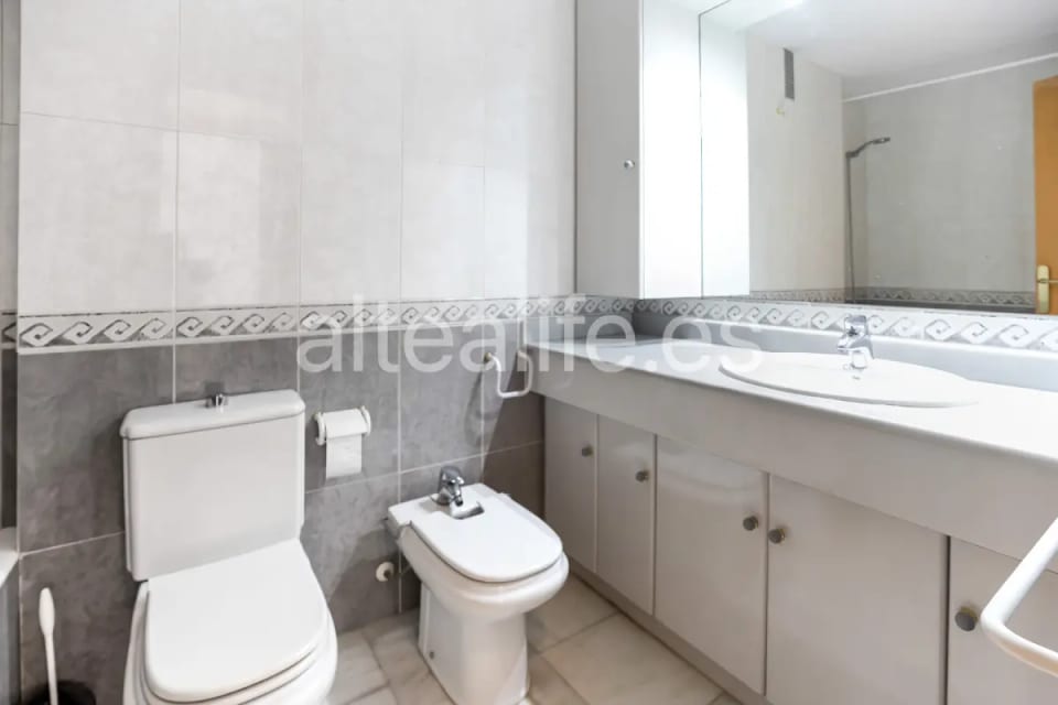 Larga Estancia | Apartamento en Primera Línea de Mar en la zona de Cap Negret (21/30)