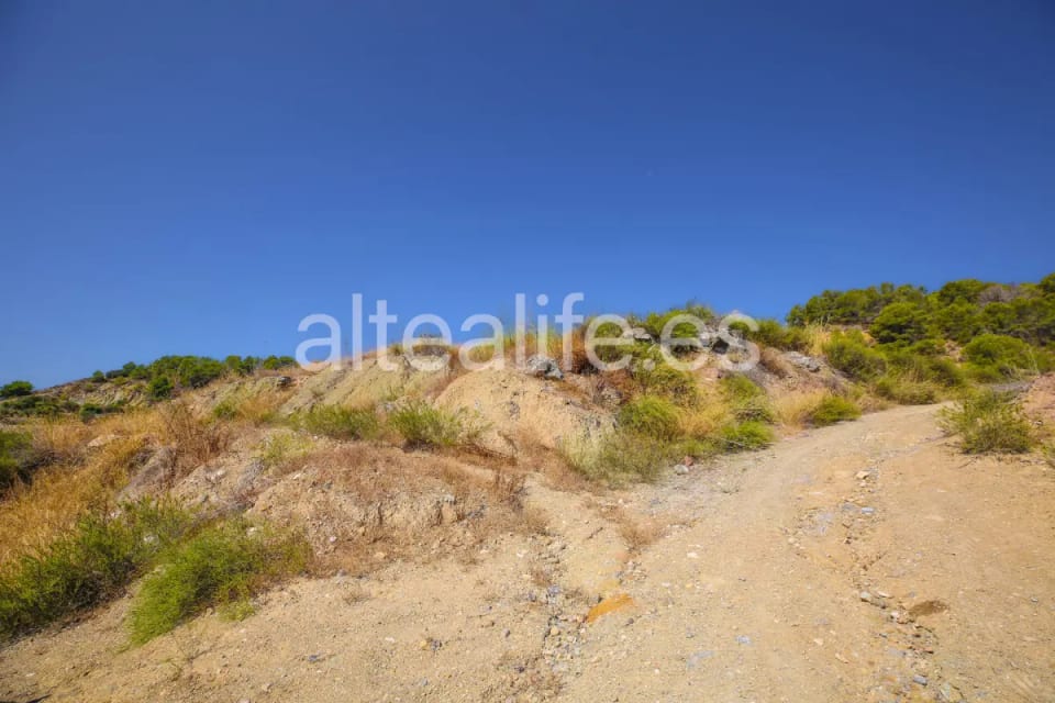 Parcela rústica con proyecto y licencia en Altea (15/28)