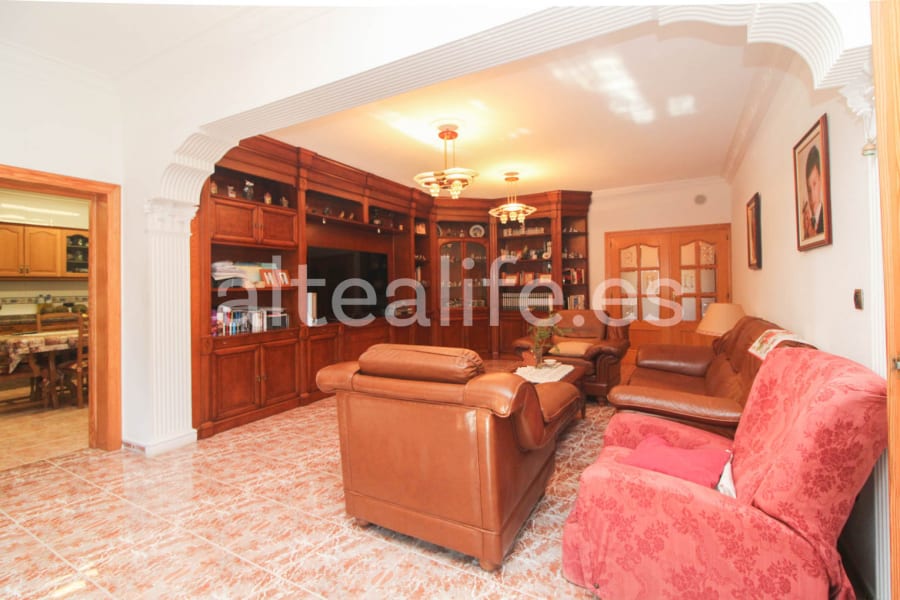 Gran Villa con Apartamento en la zona del Albir (6/30)