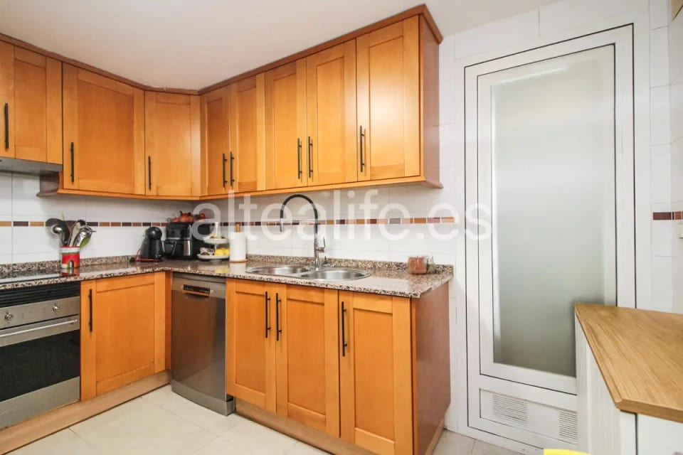 Amplio Apartamento Reformado en Garganes Altea (16/30)