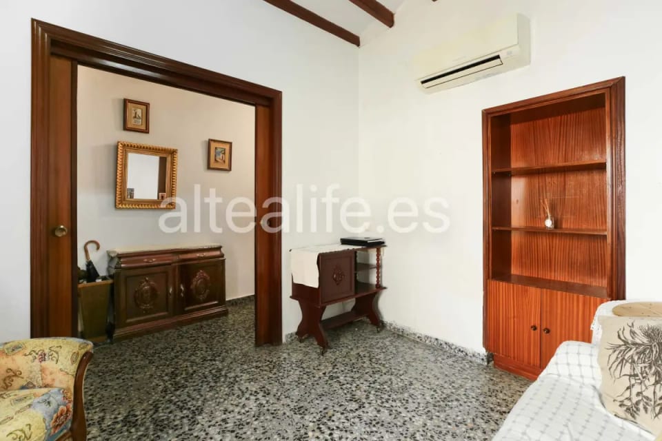 Casa de Pueblo en venta en Polop con Garaje y Buhardilla | Gran potencial en Casco Antiguo (8/30)