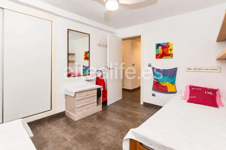 Apartamento reformado en primera línea de playa con parking en Cap Negret Altea (26/30)