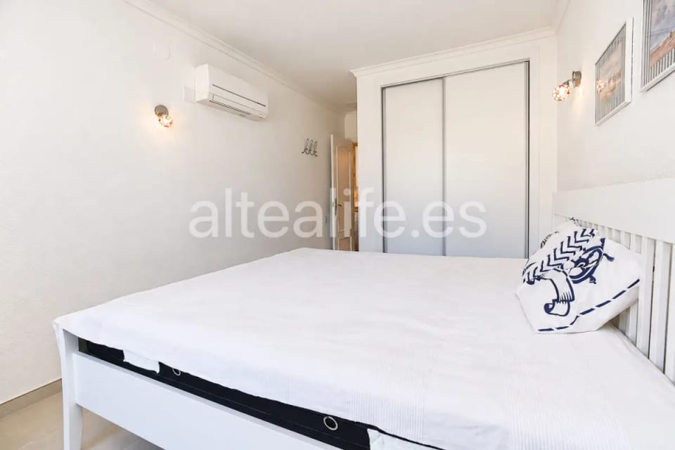 Apartamento Reformado en alquiler con Terraza y Piscina Comunitaria en Mascarat Altea (19/30)