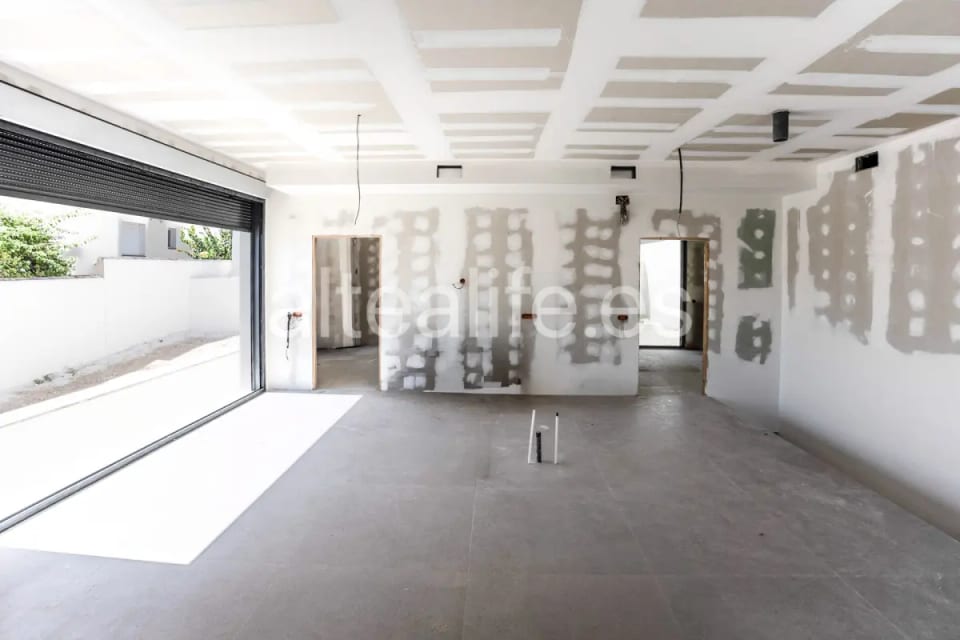Villa Moderna de Obra Nueva con Piscina, Jardín y Vistas en La Nucía (24/30)