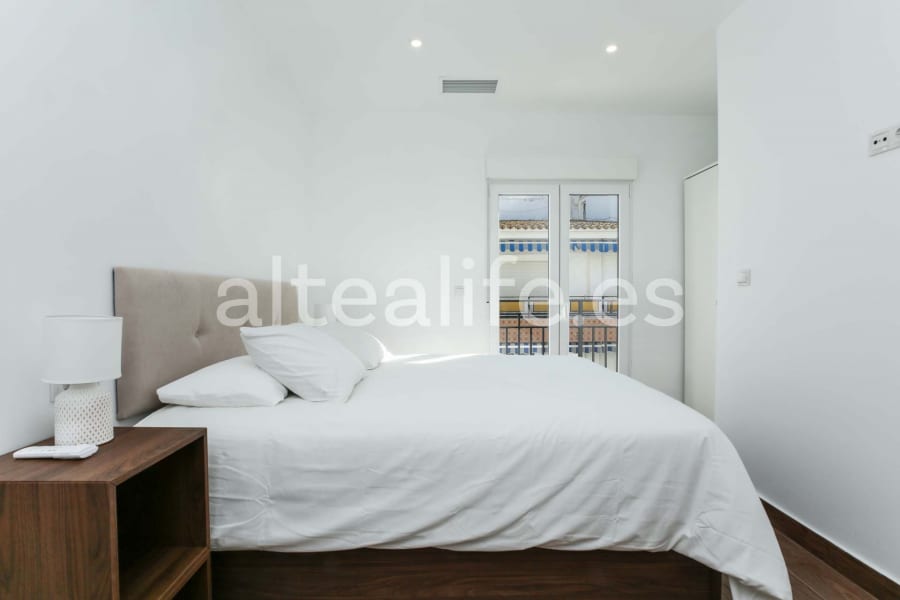 Apartamento con 2 Dormitorios en la zona de Avenida La Nucía (11/24)
