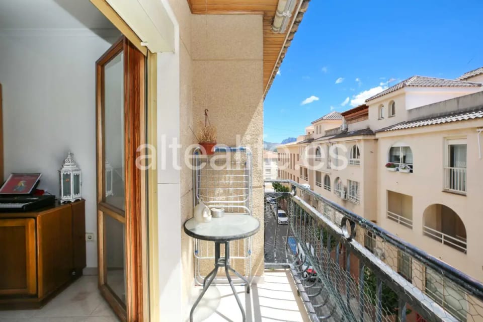Apartamento Amplio en Venta en el Centro de Polop con Ascensor y Balcones (5/30)