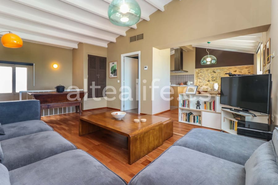 Casa de Pueblo con 2 Apartamentos y Vistas al Mar en el Casco Antiguo (8/30)