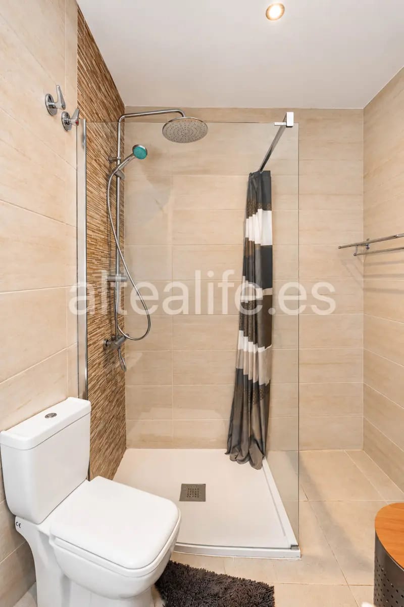 Apartamento Reformado en alquiler con Terraza y Piscina Comunitaria en Mascarat Altea (24/30)
