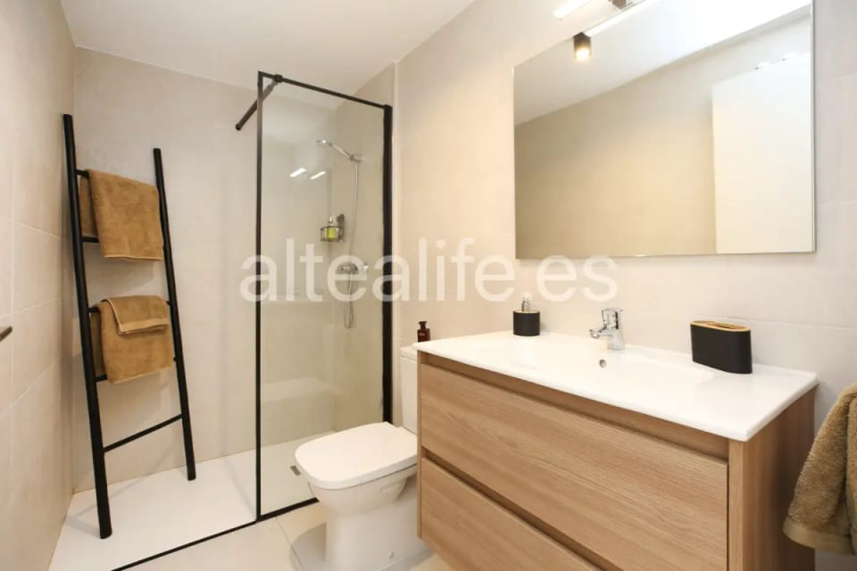Apartamento con Garaje y a 2 minutos de la Playa en el centro de Altea (21/30)