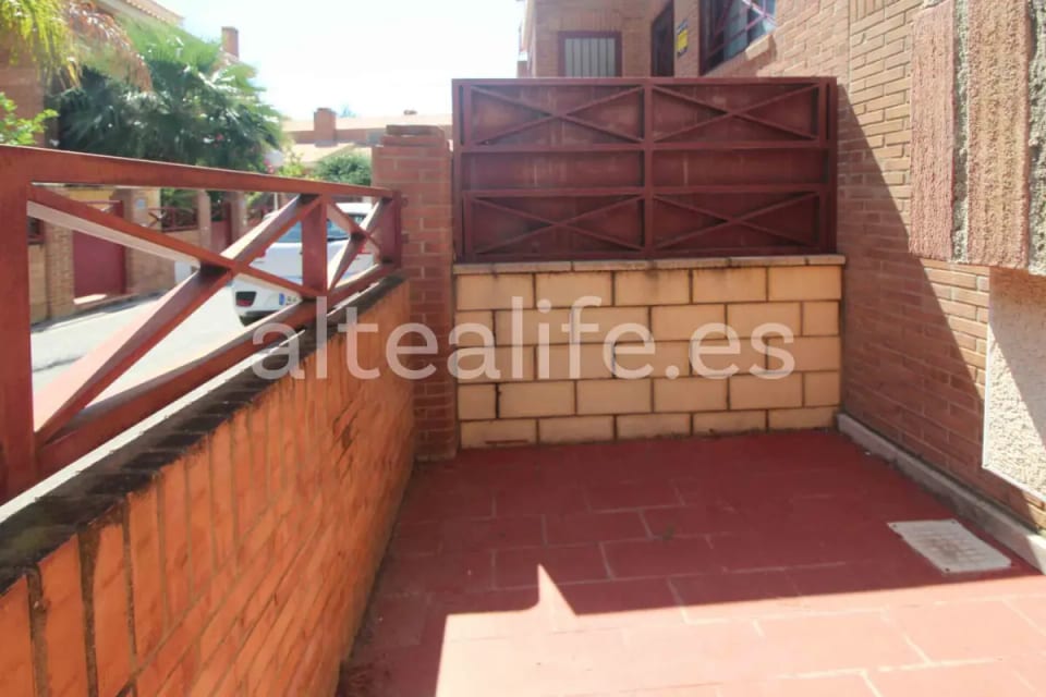 Villa de 3 Dormitorios con Terraza en El Tossal (19/30)