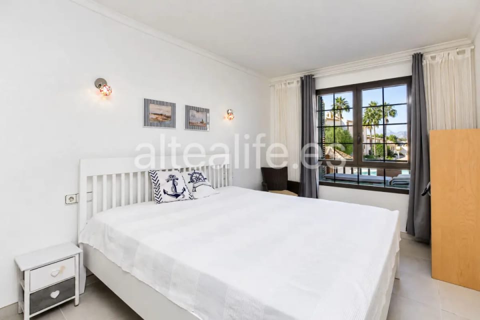 Apartamento Reformado en alquiler con Terraza y Piscina Comunitaria en Mascarat Altea (17/30)