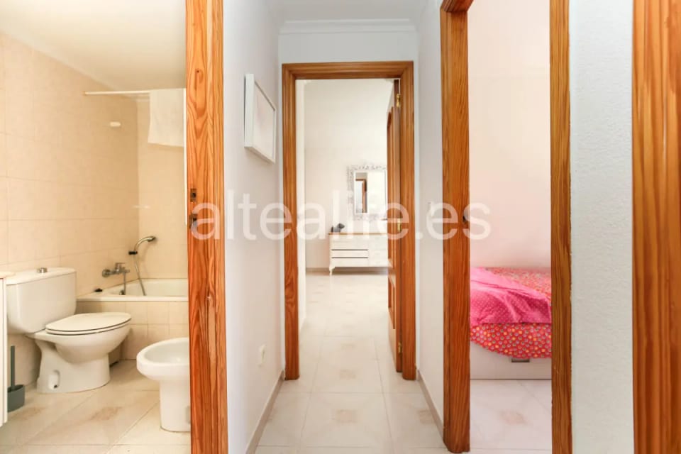 Apartamento Amplio en Venta en el Centro de Polop con Ascensor y Balcones (28/30)