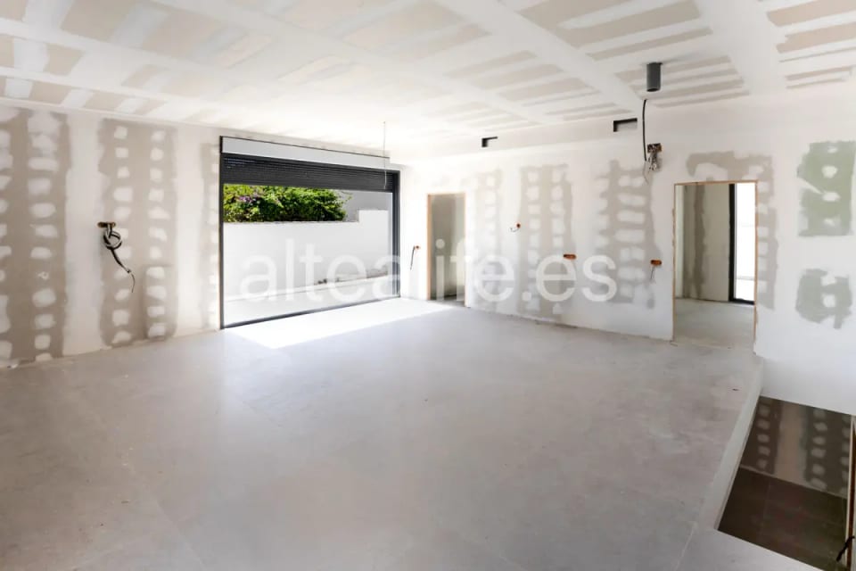 Villa Moderna de Obra Nueva con Piscina, Jardín y Vistas en La Nucía (25/30)