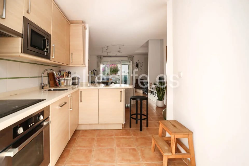 Bungalow en Esquina en Venta en La Nucía | Terrazas, Solárium y Piscina (18/30)
