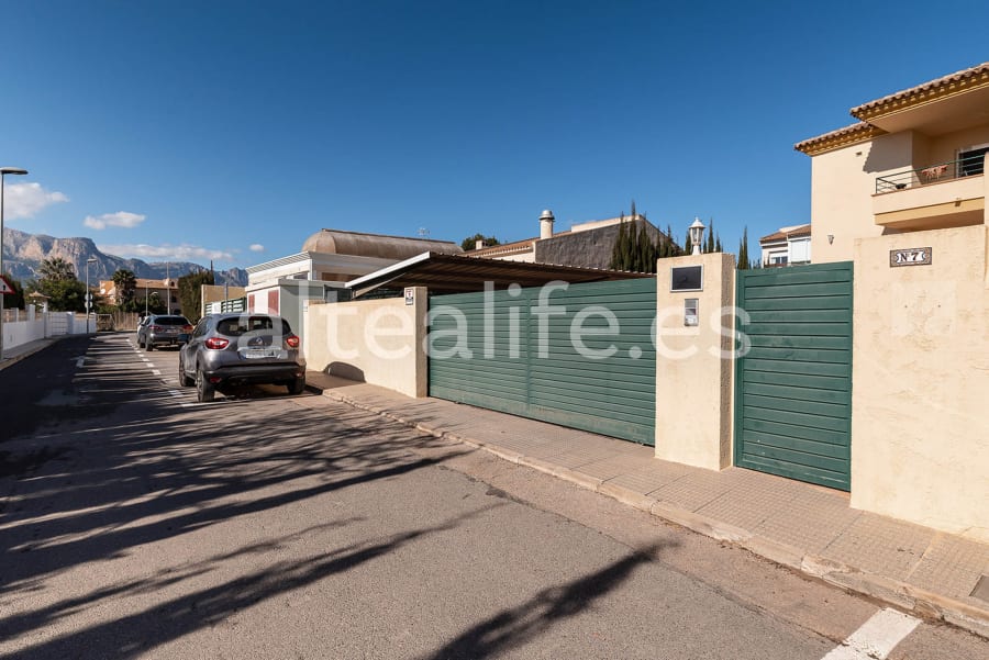 Apartamento con Piscina en la zona de Bello Horizonte (30/30)