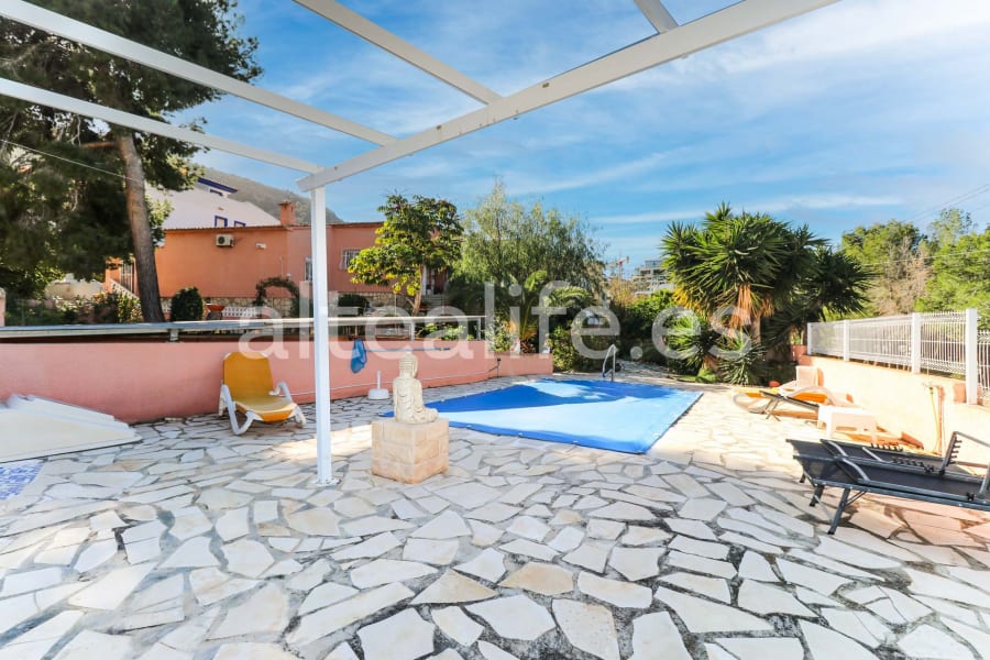 Villa con Piscina y Jardín en la zona del Albir (9/30)