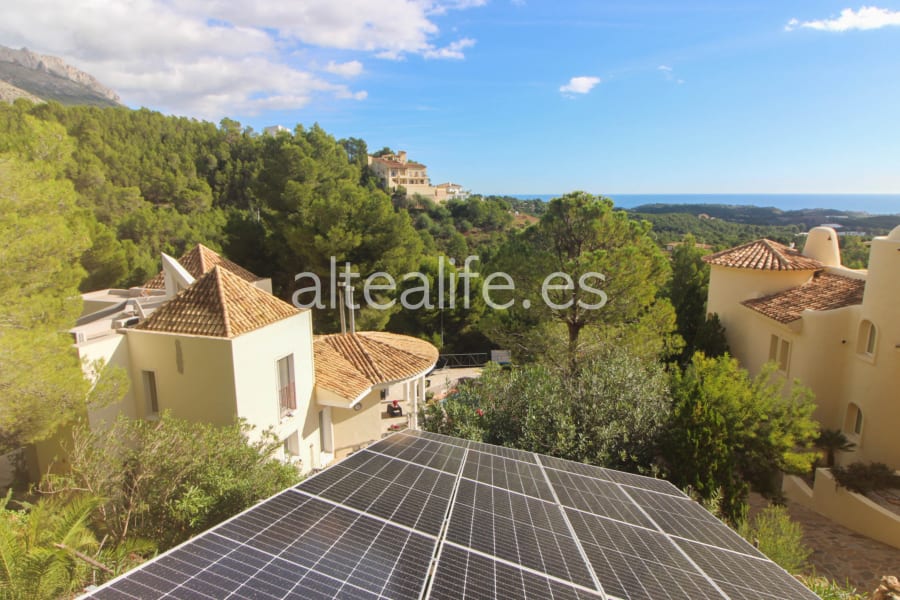 Villa con 3 Dormitorios y Piscina Privada en la Urb. Santa Clara (28/30)