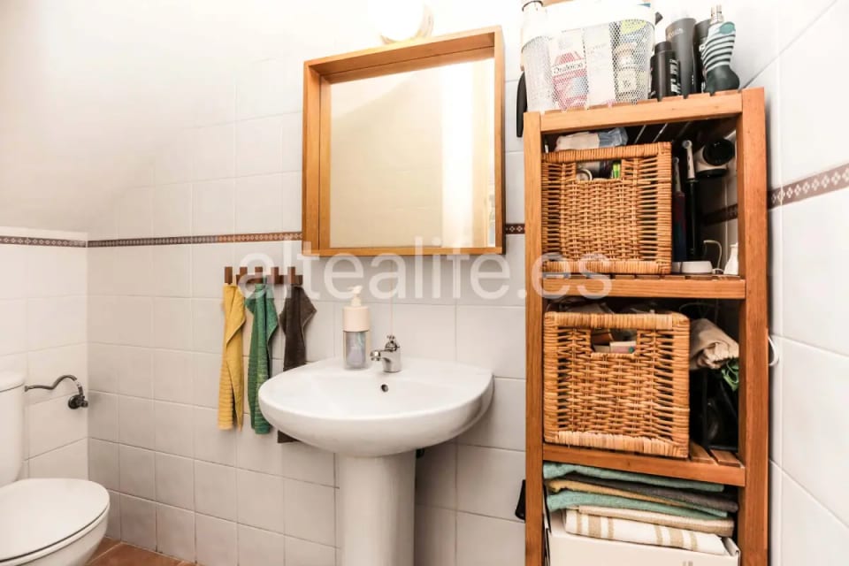 Bungalow en Esquina en Venta en La Nucía | Terrazas, Solárium y Piscina (11/30)