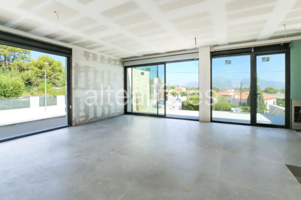 Villa de Obra Nueva en la Nucía con Piscina Privada y Vistas al Mar (25/30)