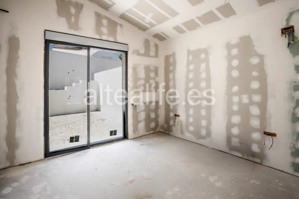 Villa Moderna de Obra Nueva con Piscina, Jardín y Vistas en La Nucía (29/30)
