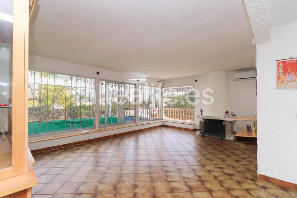 Villa en venta en La Nucía con Piscina privada y Gran Potencial de Reforma (8/30)