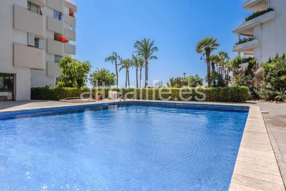 Apartamento Bajo en Primera Linea de Playa en la zona de Cap Negret (27/30)