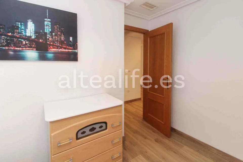 Villa de 3 Dormitorios con Terraza en El Tossal (25/30)