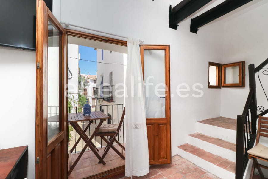 Casa de Pueblo Reformada y con Terraza en el Casco Antiguo (10/30)