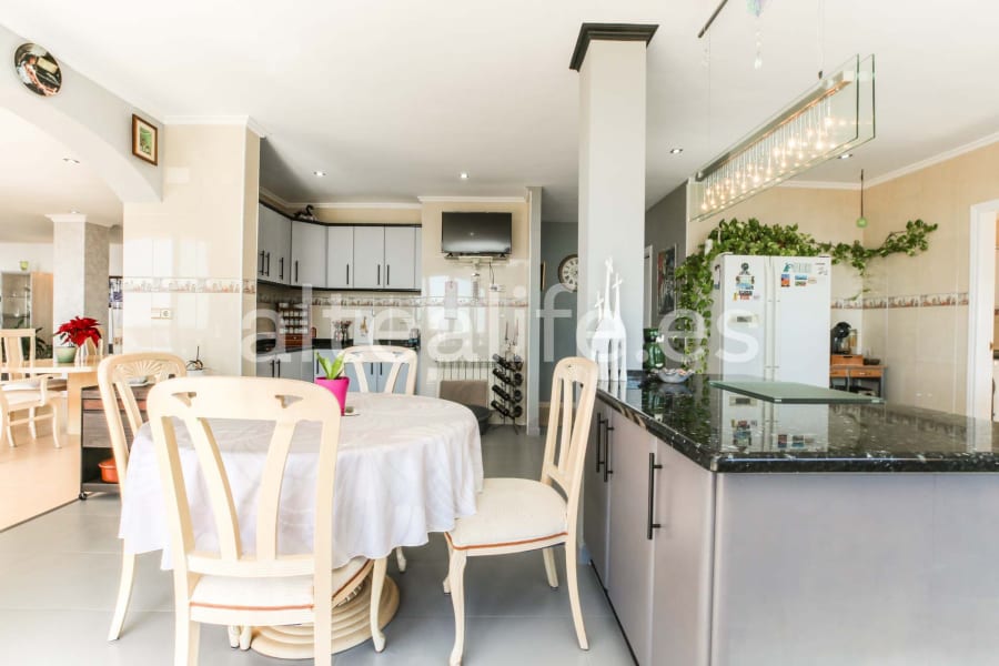Villa con Piscina Privada y Vistas al Mar en Sierra de Altea (26/30)