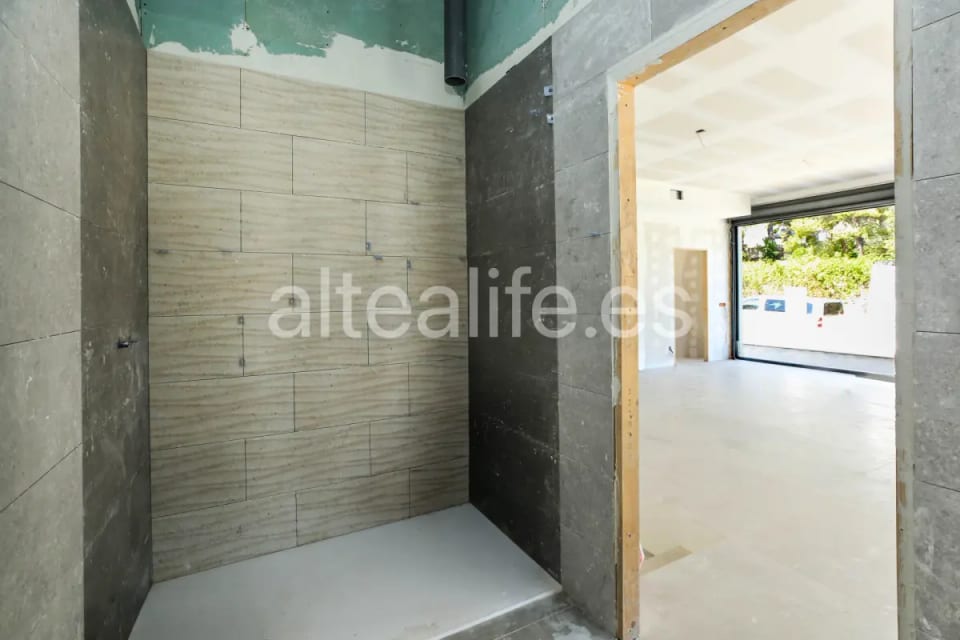 Villa de Obra Nueva en la Nucía con Piscina Privada y Vistas al Mar (30/30)